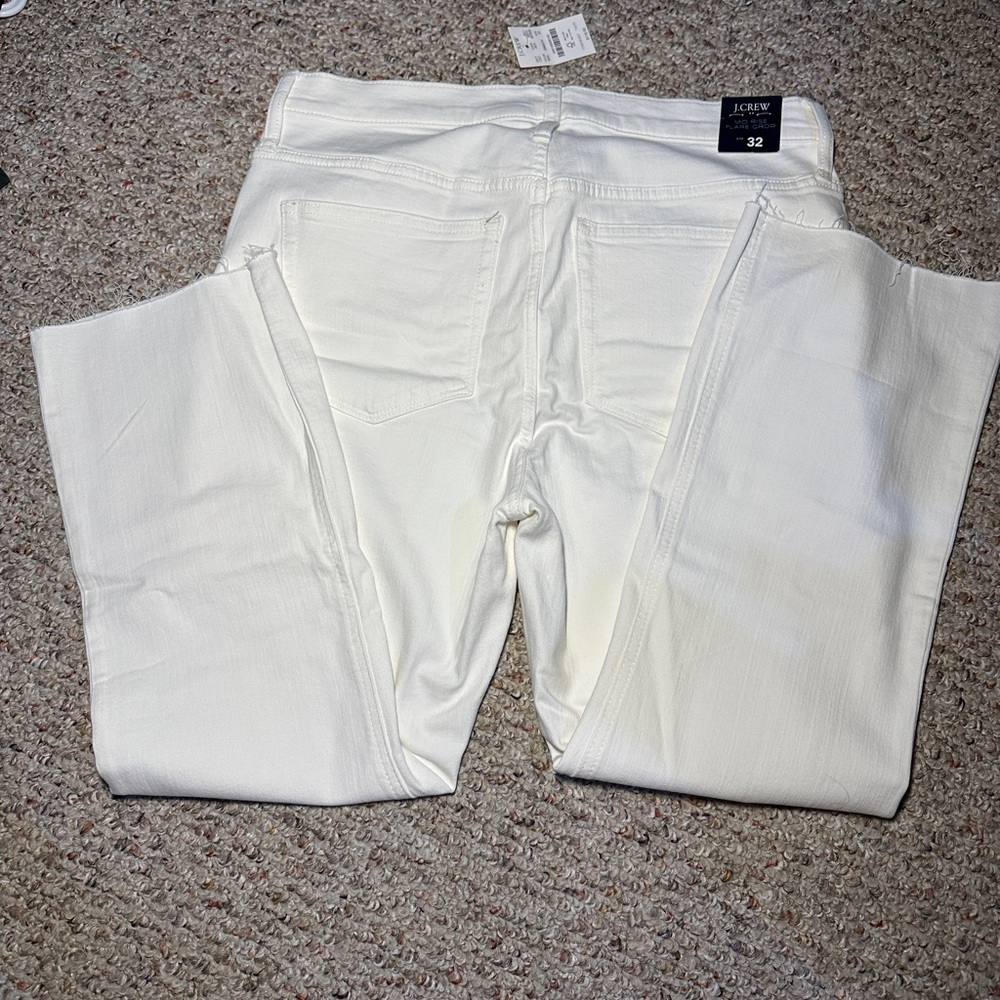 J. Crew Mid Rise Flare Crop White Jean in All Day Stretch Size 32 NWT - Picture 3 of 3